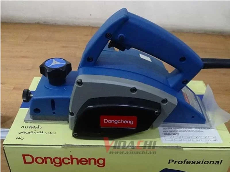 Máy bào gỗ DongCheng DMB82